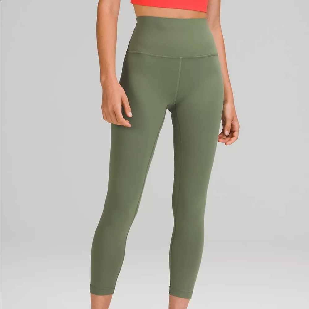 Lululemon Wunder Train size 6